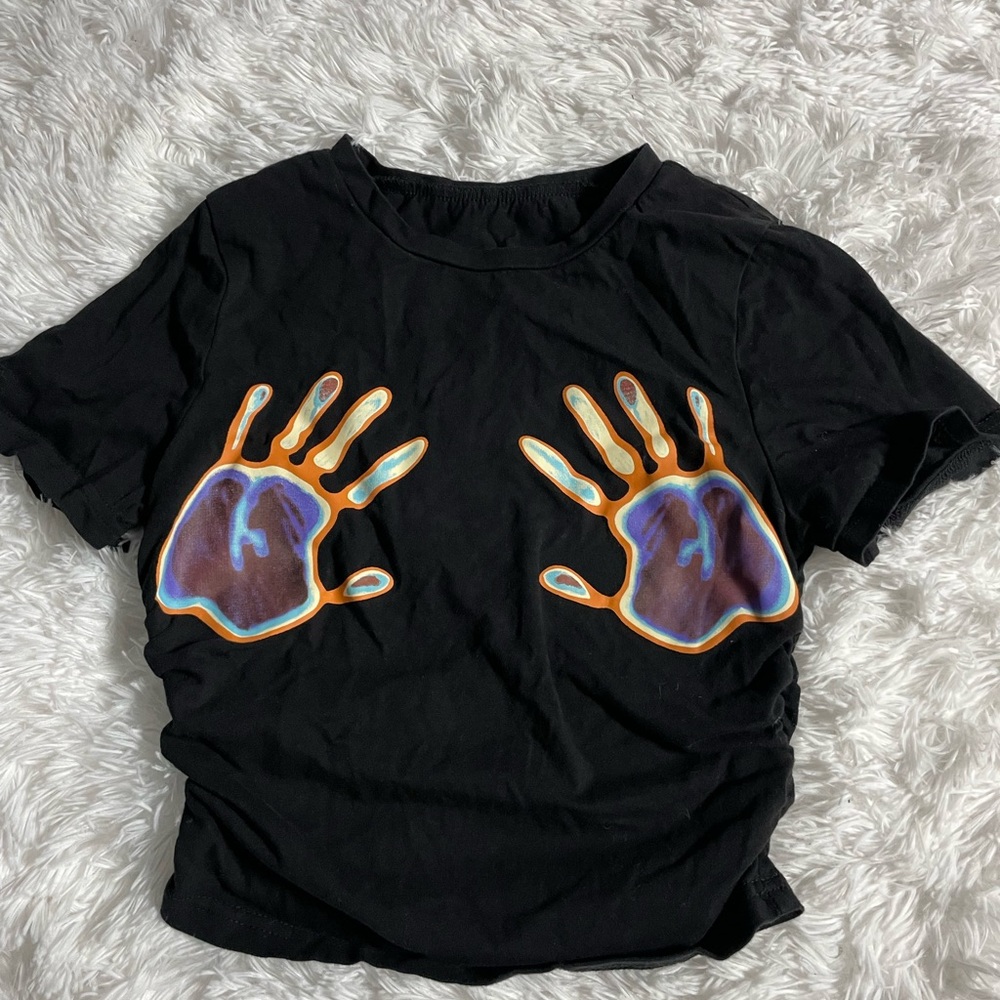 VERY DETAILED CUTE BLACK CROP
TOP!!